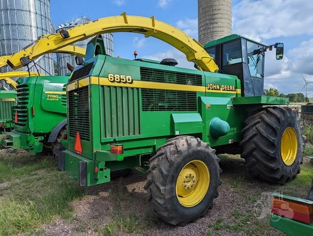 John Deere Harvester - Forage for sale