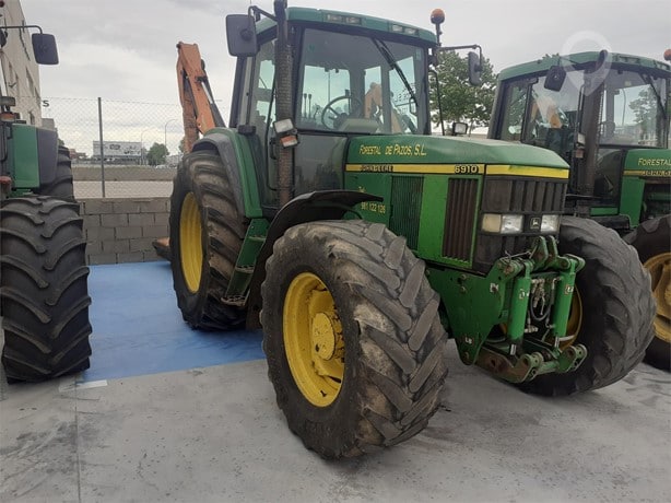 2000 John Deere 6930 Premium Tractor - Wheel for sale — view 2