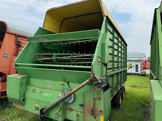 John Deere 716H Harvest - Forage Wagon for sale