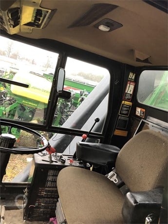 1996 John Deere Cotton Picker for sale — view 2