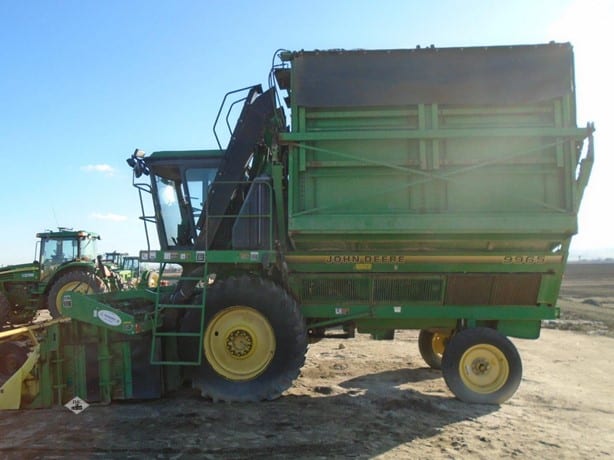 1993 John Deere Cotton Picker for sale — view 2
