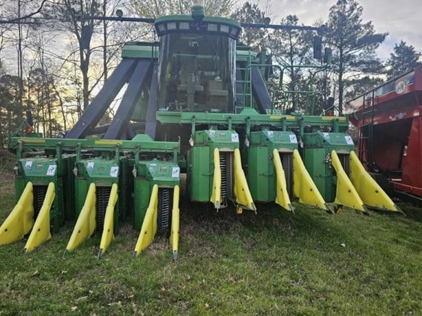 2004 John Deere Cotton Picker for sale — view 2