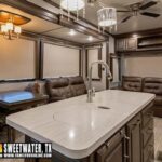 2020 Keystone RV Alpine 3501RL Fifth Wheel Motorhome for sale — view 4