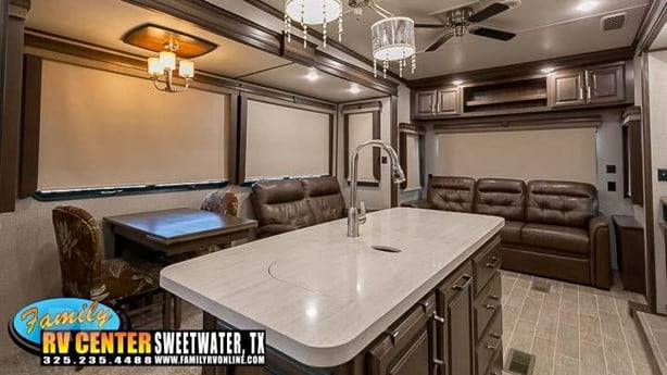2020 Keystone RV Alpine 3501RL Fifth Wheel Motorhome for sale — view 4