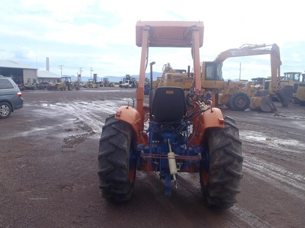 Kubota L305DT Tractor - Wheel for sale — view 3