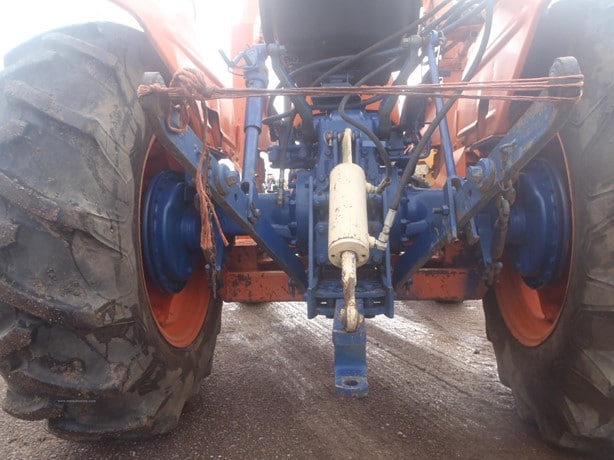Kubota L305DT Tractor - Wheel for sale — view 4