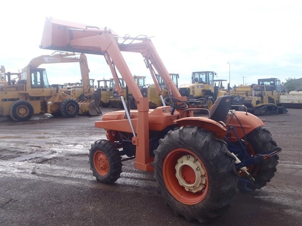 Kubota L305DT Tractor - Wheel for sale — view 5