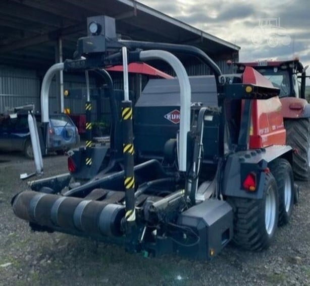 Kuhn FBP2135 Hay - Round Baler for sale — view 2