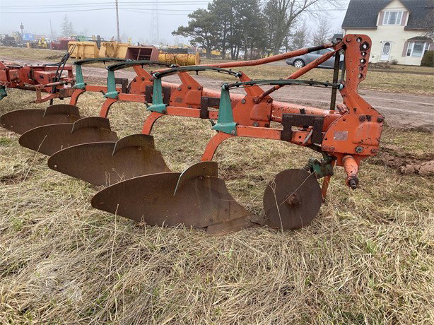 Kverneland B2 Tillage - Plough for sale — view 2