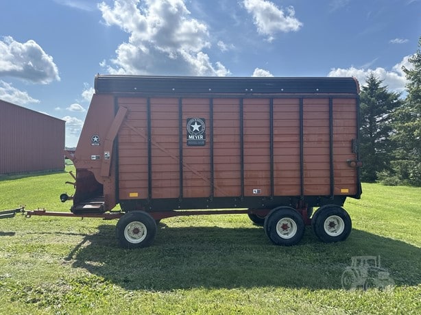 1998 Meyer Harvest - Forage Wagon for sale — view 3