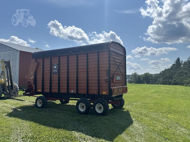 1998 Meyer Harvest - Forage Wagon for sale — view 4