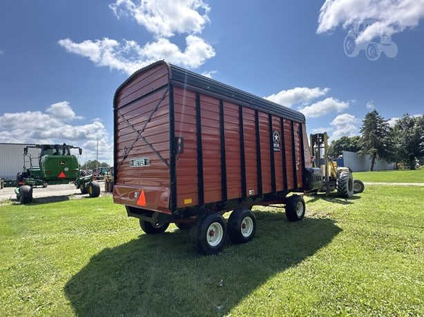 1999 Meyer Harvest - Forage Wagon for sale — view 5