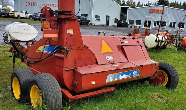 Holland FP230 Harvester - Forage for sale — view 3