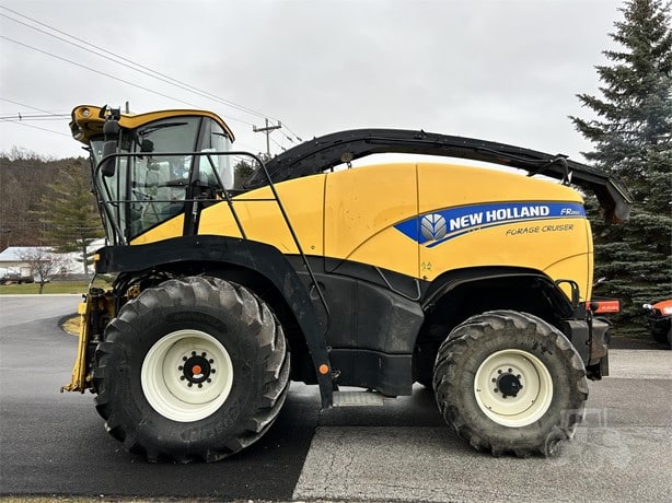 2014 New Holland FR850 Harvester - Forage for sale — view 2