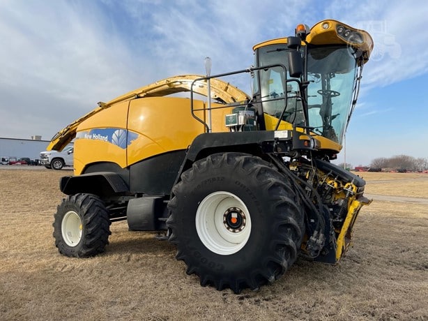 2010 New Holland FR9080 Harvester - Forage for sale — view 3