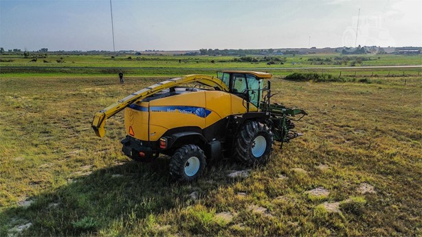 2010 New Holland FR9080 Harvester - Forage for sale — view 3