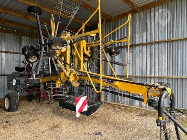 Holland Prorotor C820 Hay - Rake for sale