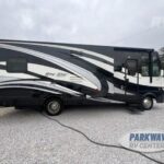 2017 Newmar Bay 2812 Class A - Gas Motorhome for sale