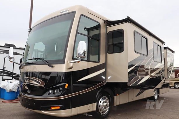 2013 Newmar VENTANA 3433 Class A - Diesel Motorhome for sale — view 3