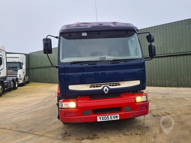 2005 Renault Kerax 320 Tipper Truck for sale — view 4