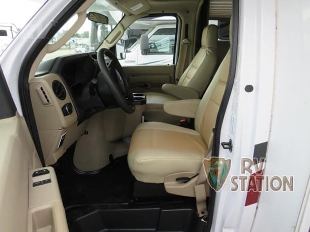 2022 Thor FOUR WINDS 31EV Class C Motorhome for sale — view 4