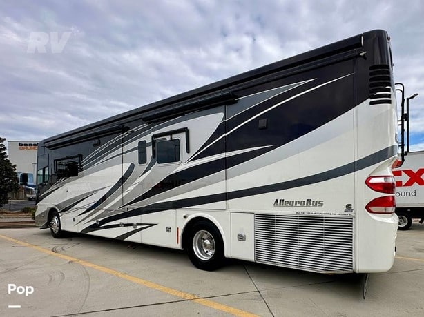 2015 Tiffin Allegro Bus 40TSP Class A - Diesel Motorhome for sale — view 5