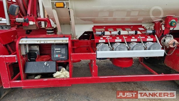 2006 Volvo Tanker Truck - Fuel for sale — view 5