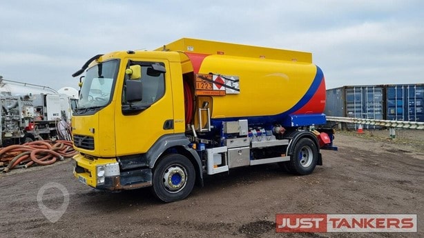 2010 Volvo Tanker Truck - Fuel for sale — view 3