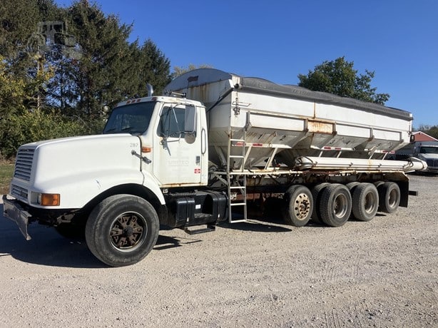 2003 Willmar Sideshooter 24 Tender - Dry for sale