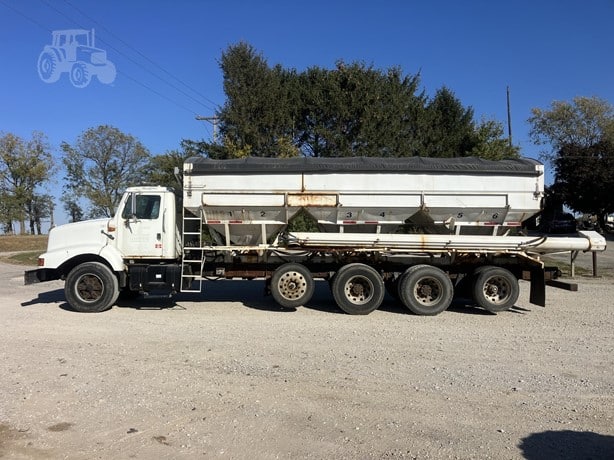 2003 Willmar Sideshooter 24 Tender - Dry for sale — view 2