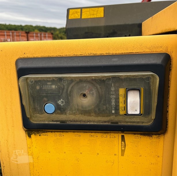 2005 Atlas Copco XAS136DD Compressor - Mobile for sale — view 4
