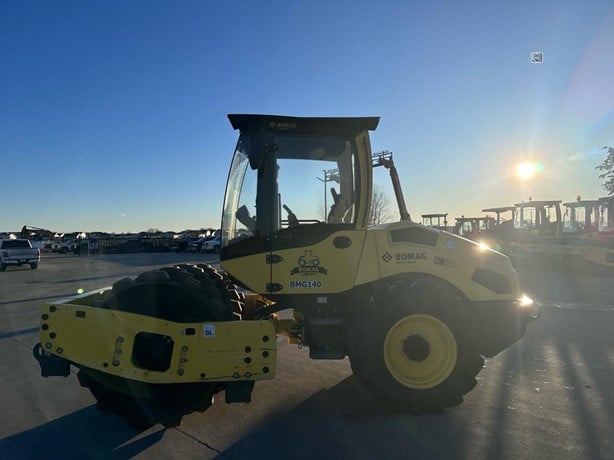 2017 Bomag Road - Compactor Padfoot for sale — view 4