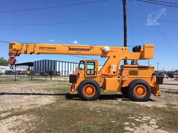 2012 Broderson RT300-2F Rough Terrain Crane for sale — view 2