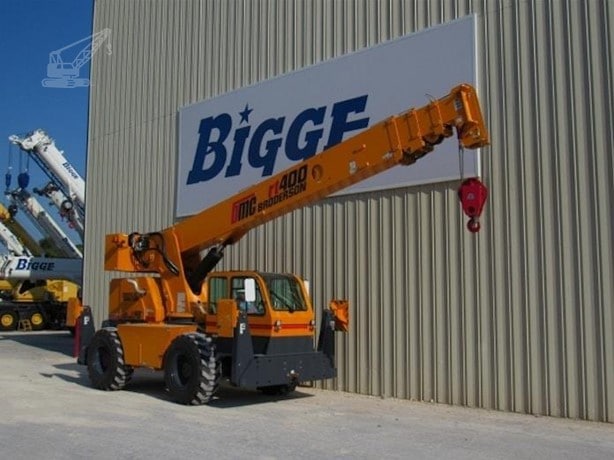 2017 Broderson RT400 Rough Terrain Crane for sale — view 3