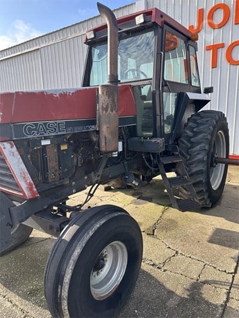 1985 Case IH Tractor - Wheel for sale — view 4