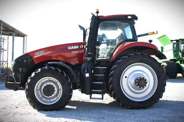 2022 Case IH Tractor - Wheel for sale — view 2