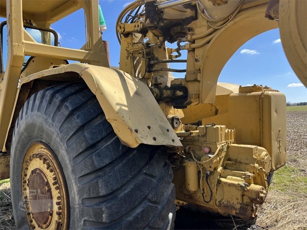 1974 Caterpillar Road - Scraper - Motor for sale — view 2
