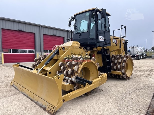 2023 Caterpillar Road - Compactor Padfoot for sale