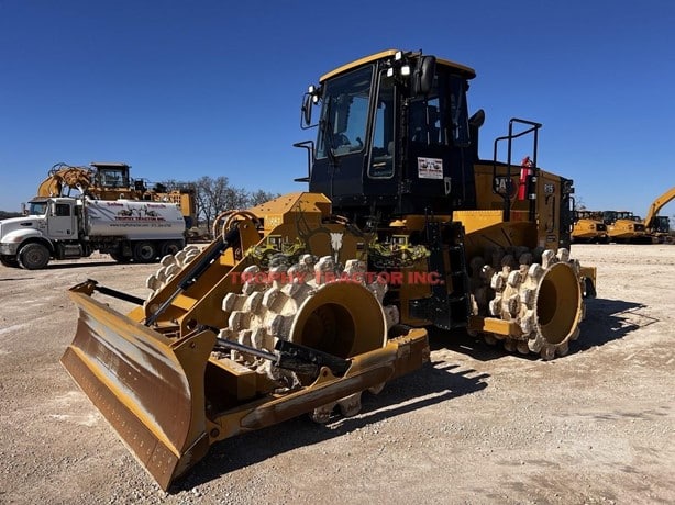 2023 Caterpillar Road - Compactor Padfoot for sale