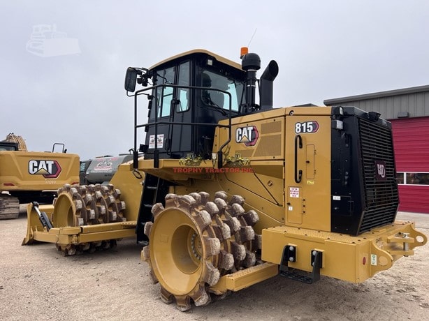 2023 Caterpillar Road - Compactor Padfoot for sale — view 2