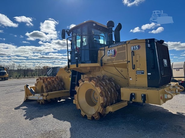 2024 Caterpillar Road - Compactor Padfoot for sale — view 2