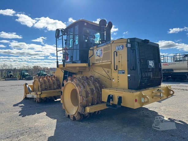 2024 Caterpillar Road - Compactor Padfoot for sale — view 2