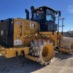 2023 Caterpillar Road - Compactor Padfoot for sale — view 3