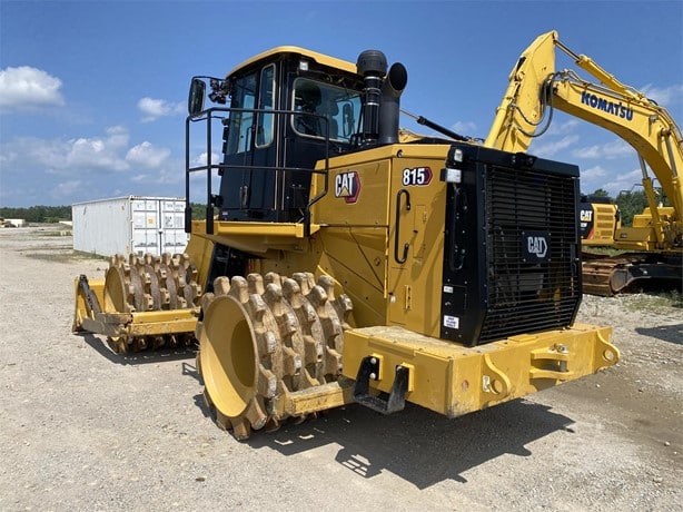 2021 Caterpillar Road - Compactor Padfoot for sale — view 3
