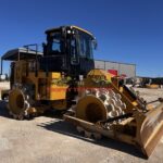 2023 Caterpillar Road - Compactor Padfoot for sale — view 4
