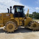 2021 Caterpillar Road - Compactor Padfoot for sale — view 4