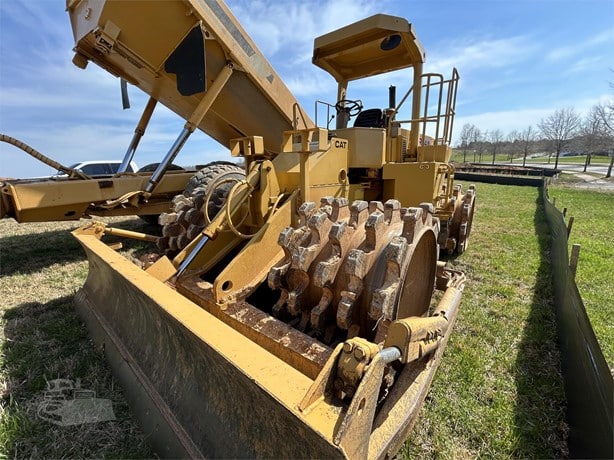 1986 Caterpillar 815F Road - Compactor Padfoot for sale