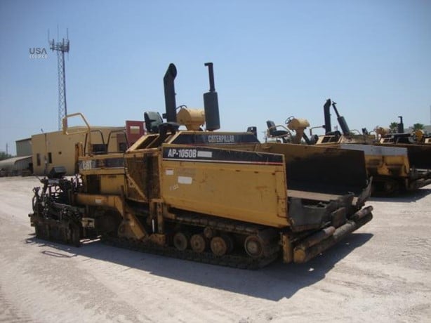 1999 Caterpillar AP-1055 Road - Asphalt Paver for sale — view 2