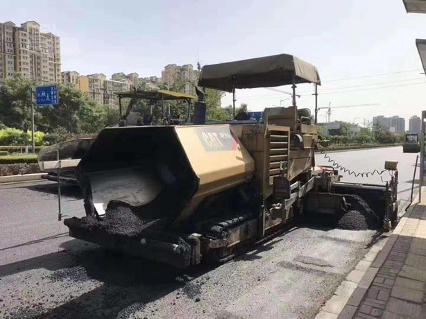 2010 Caterpillar Road - Asphalt Paver for sale