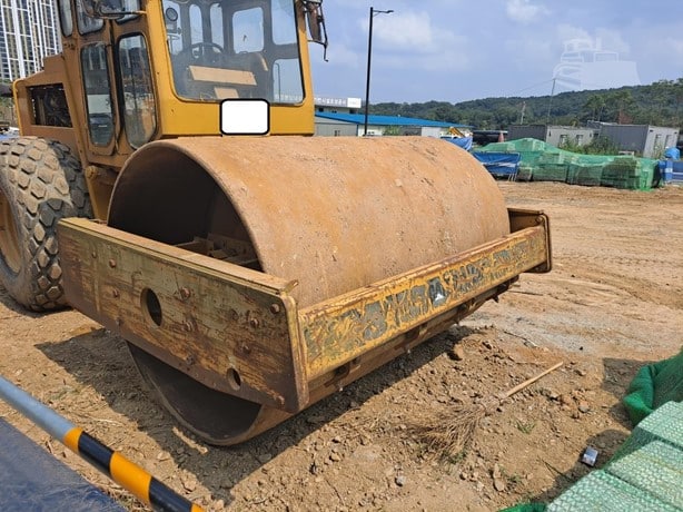 1997 Caterpillar Road - Compactor - Drum for sale — view 2